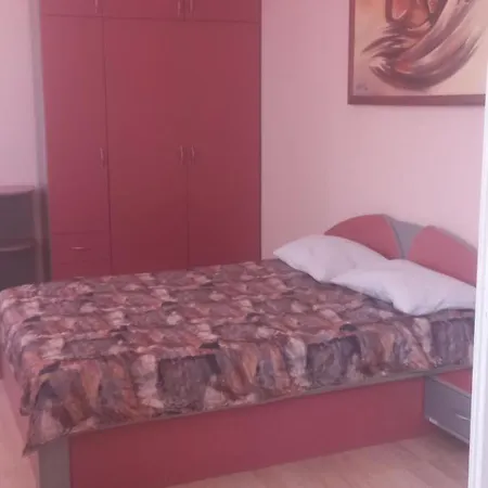 Primorskii Park Apartman *