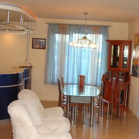 Primorskii Park Apartment *
