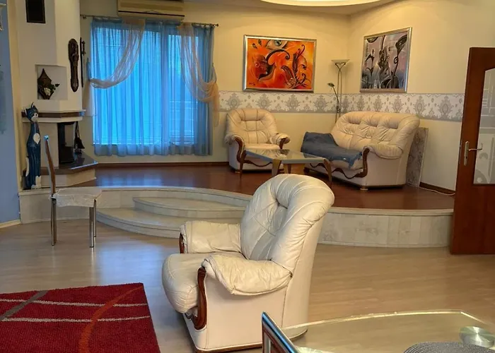 Primorskii Park Apartment *